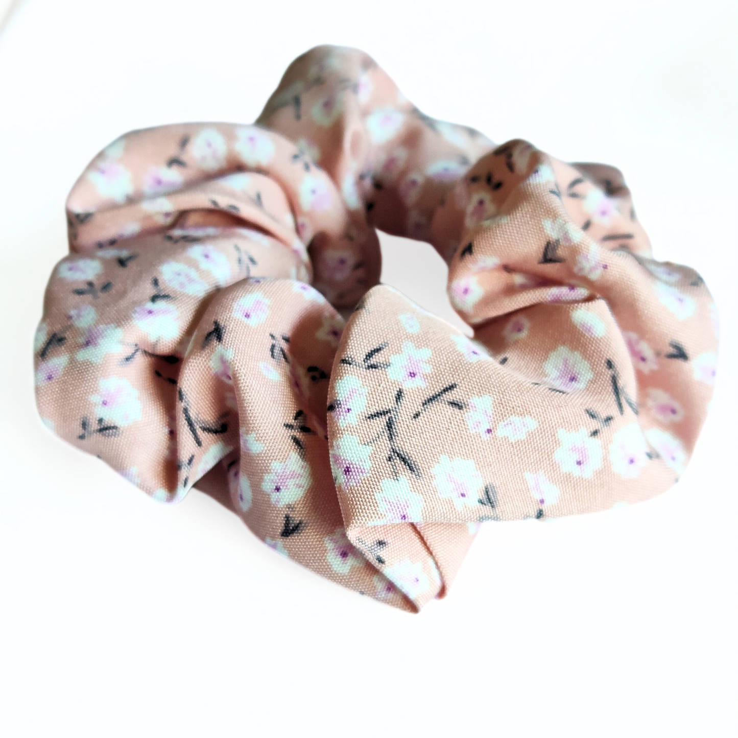 Floral Scrunchie in Peach Blossom
