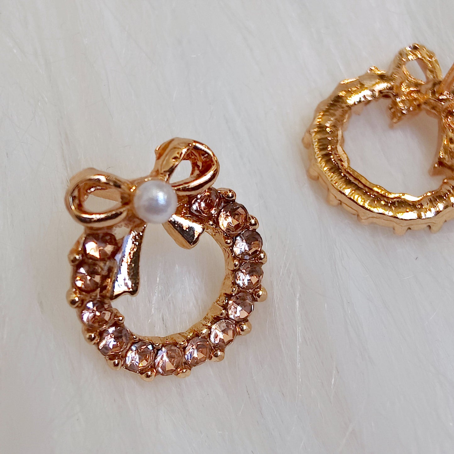 Noelle Christmas Wreath Studs in Rose Gold