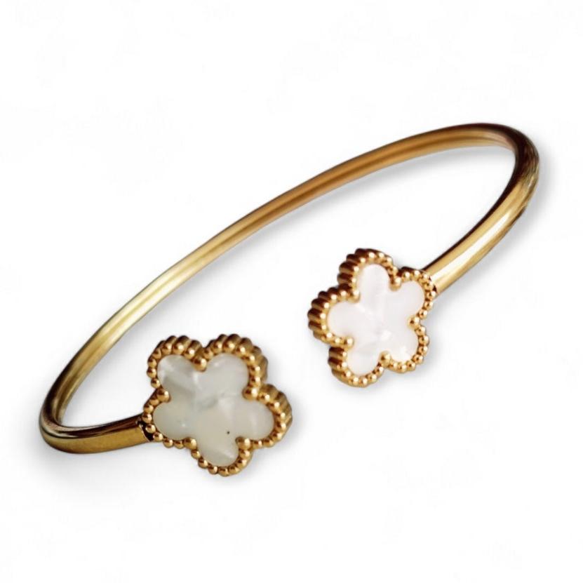 Nida Floral Bangle in White