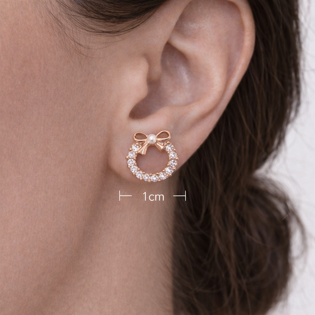 Noelle Christmas Wreath Studs in Silver