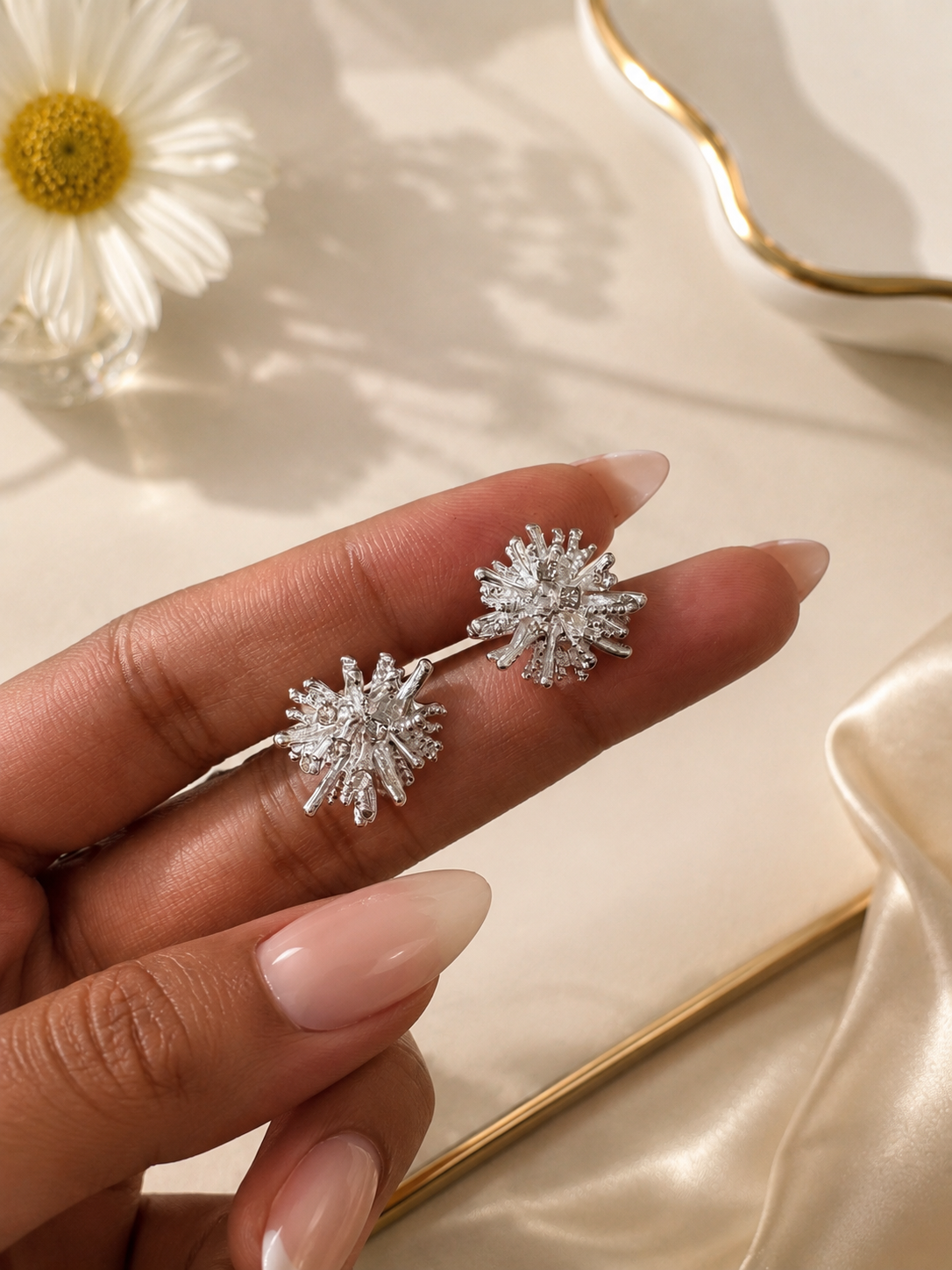 The 'Icon Status' Studs