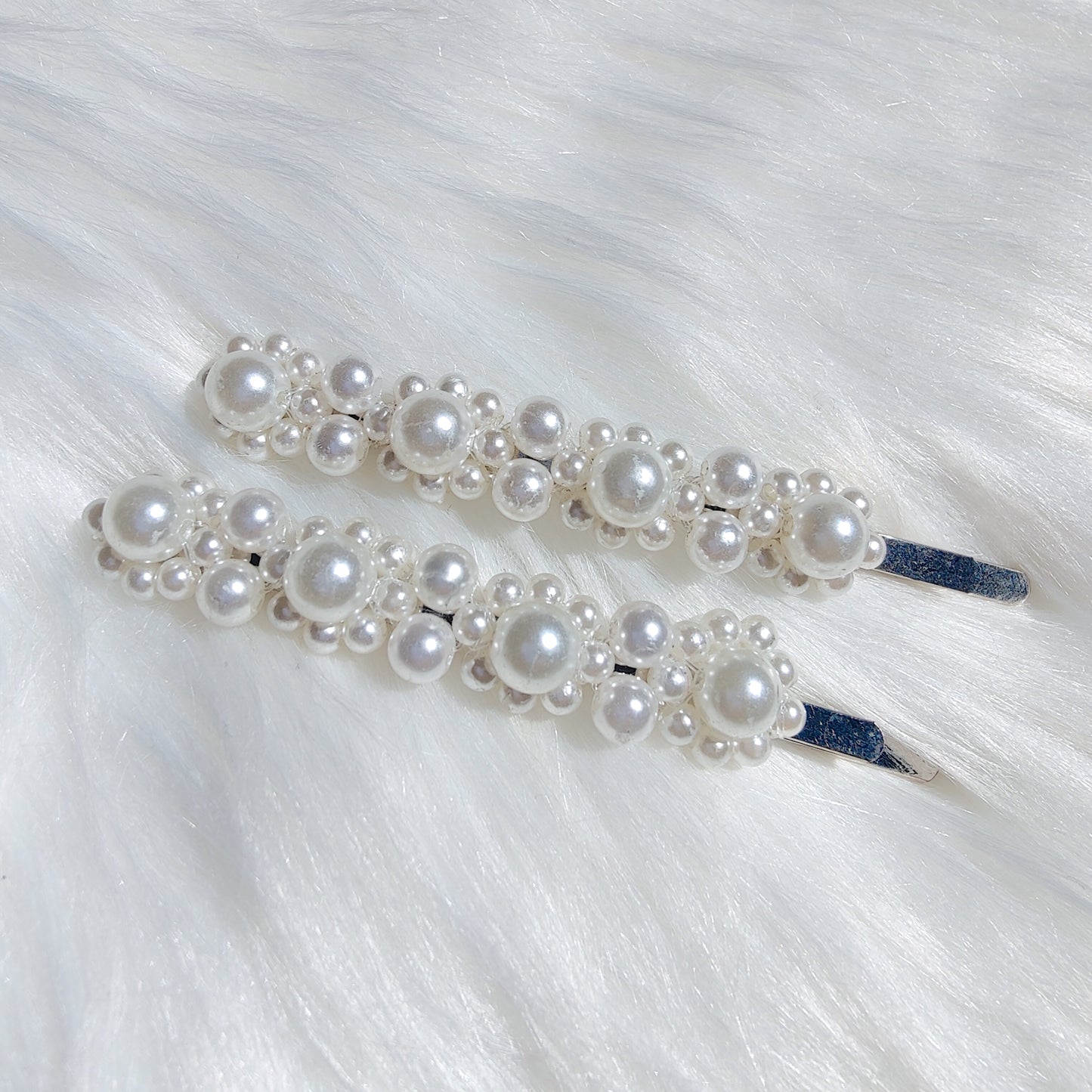 Lottie Silver Pearl Hair Slides