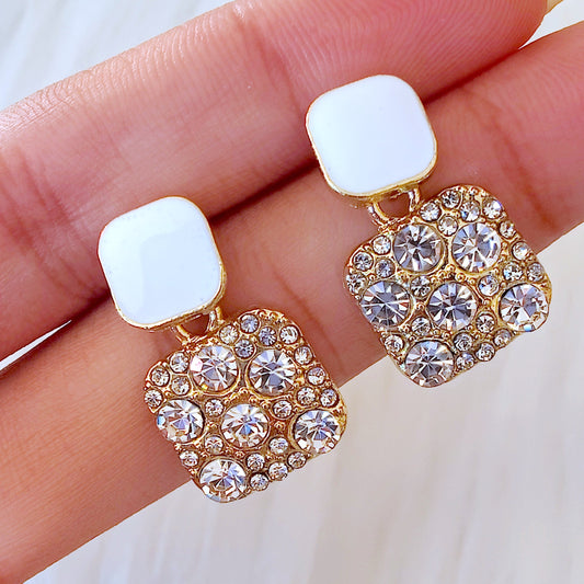 SAFFIRA diamante drop studs in White