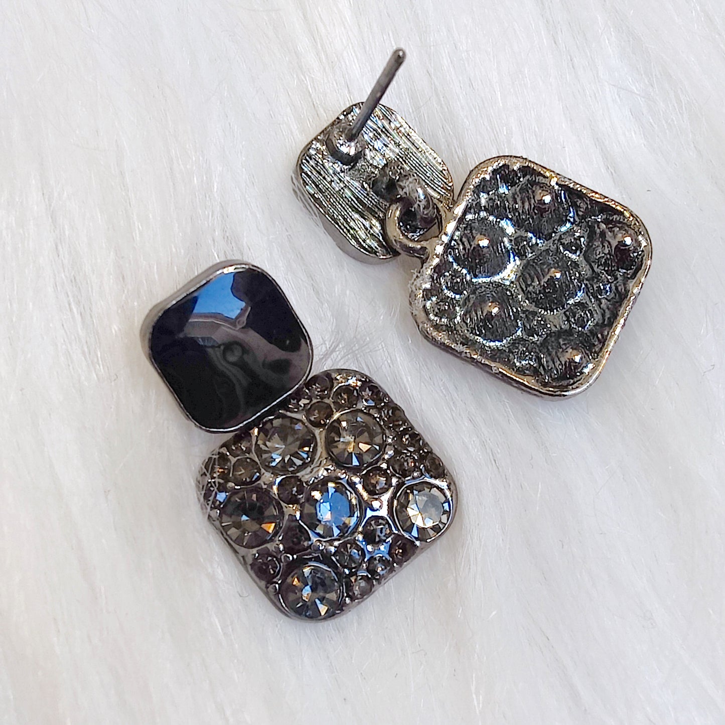 SAFFIRA diamante drop studs in Black