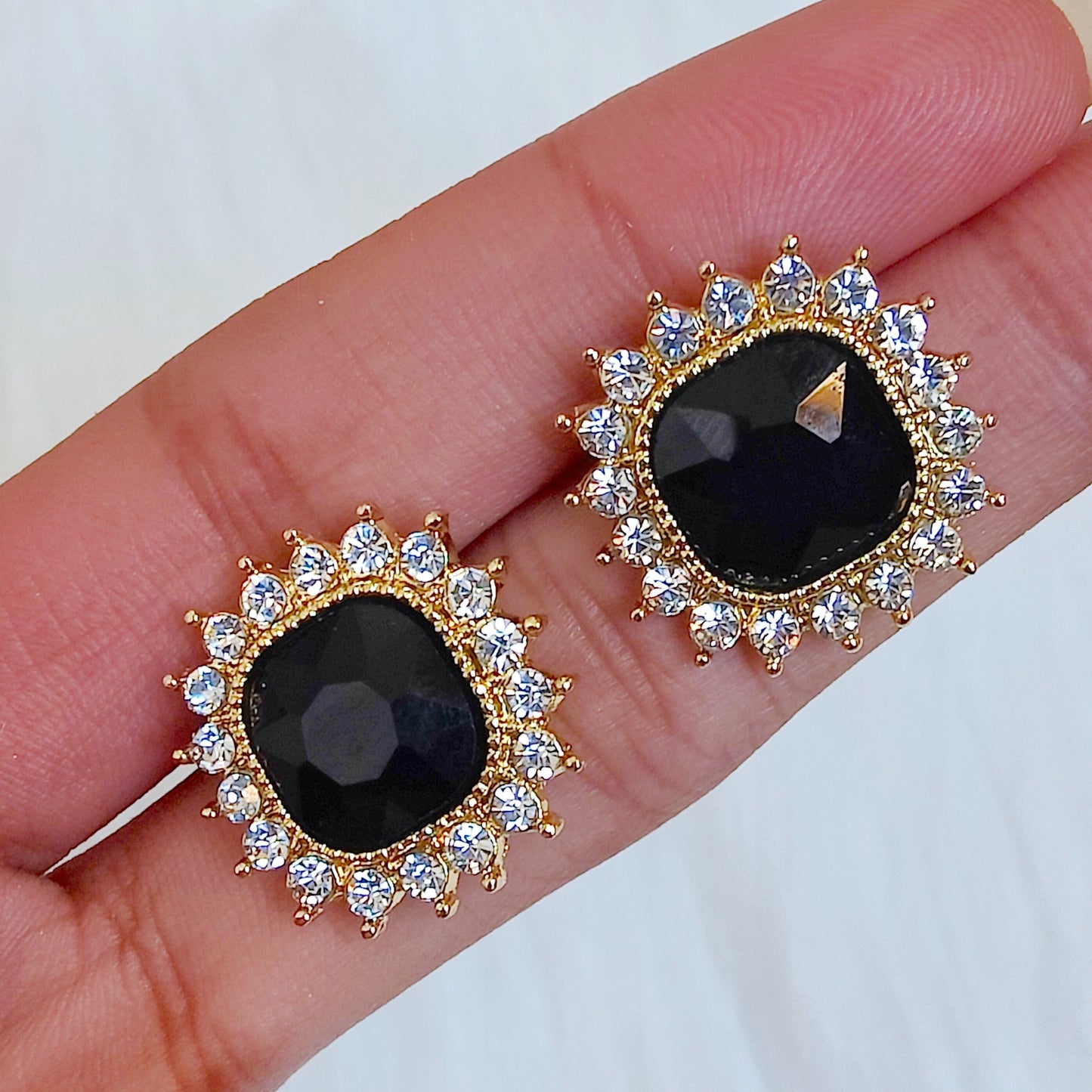 Mabel diamante studs in Black