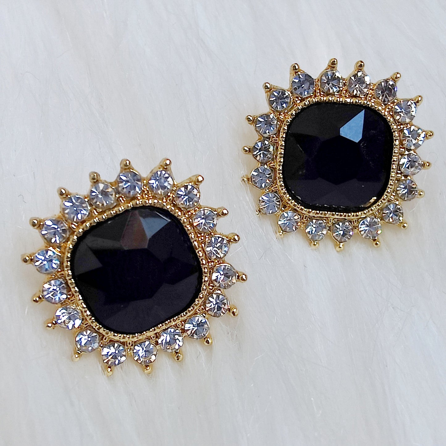 Mabel diamante studs in Black