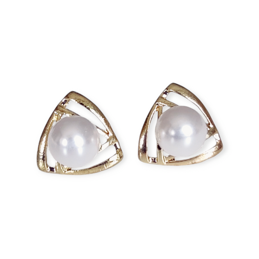 Willow Pearl Studs