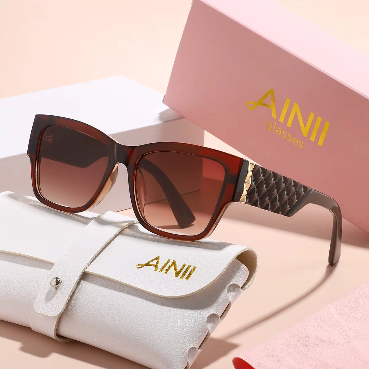 The 'Meet Me in Capri' Sunglasses