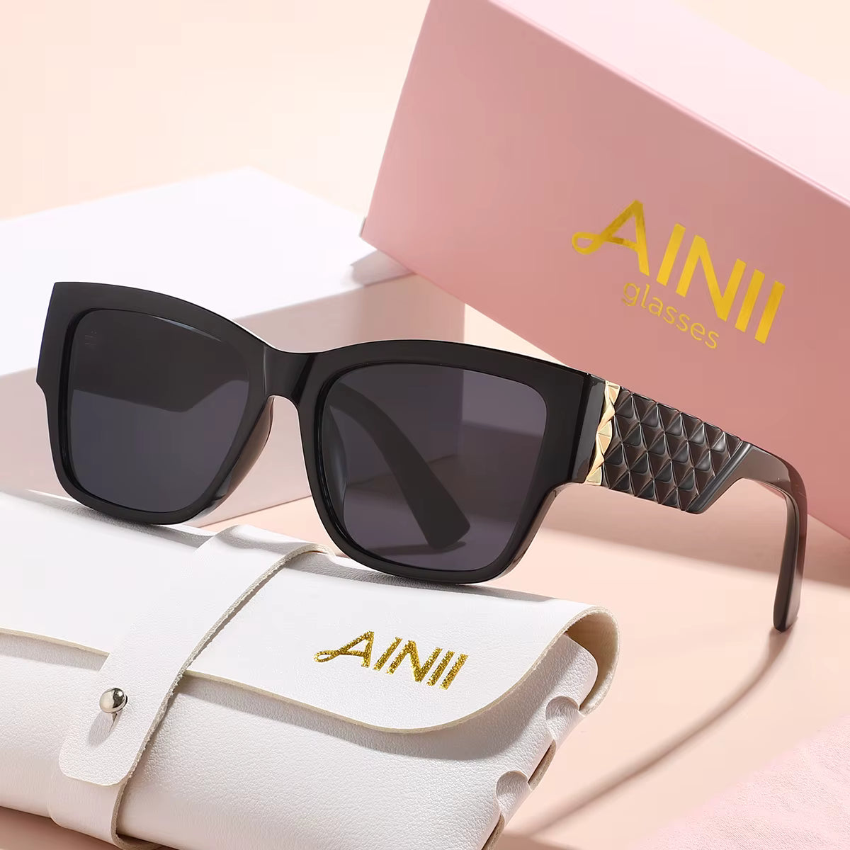 The 'Meet Me in Capri' Sunglasses