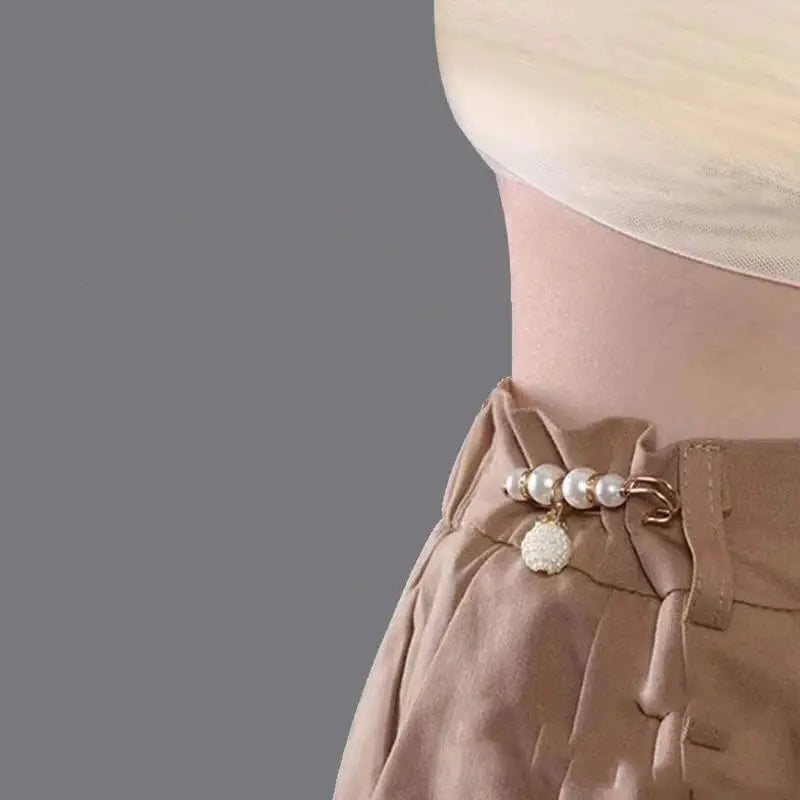 The Mahnoor Pearl Waist Pin Set - 6pcs Stylish Brooch Pins for Outfit Adjustments