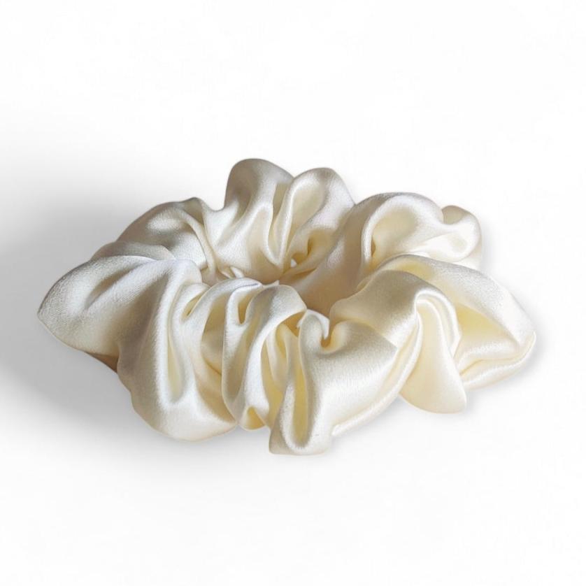 100% Mulberry Silk Scrunchie in Ivory