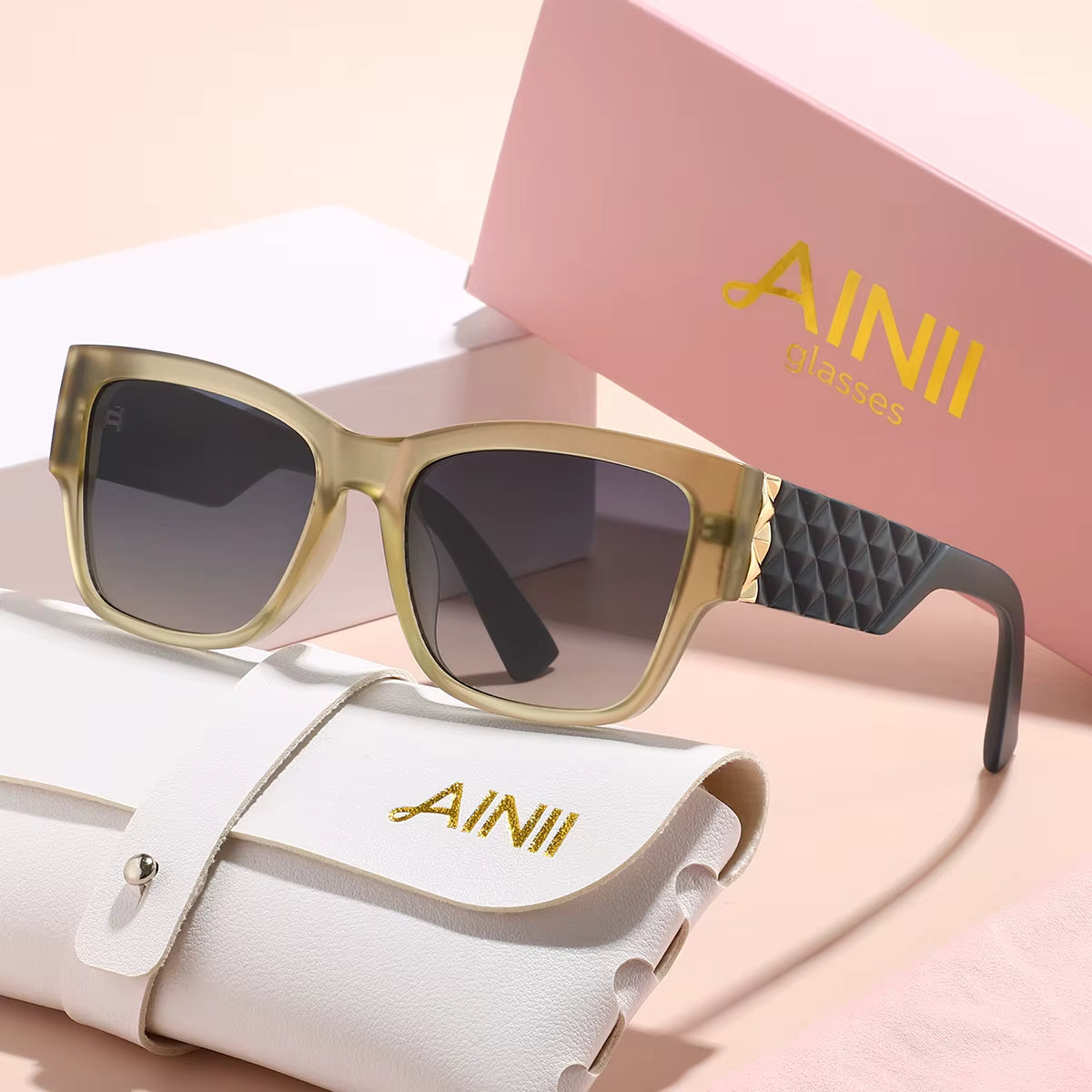 The 'Meet Me in Capri' Sunglasses