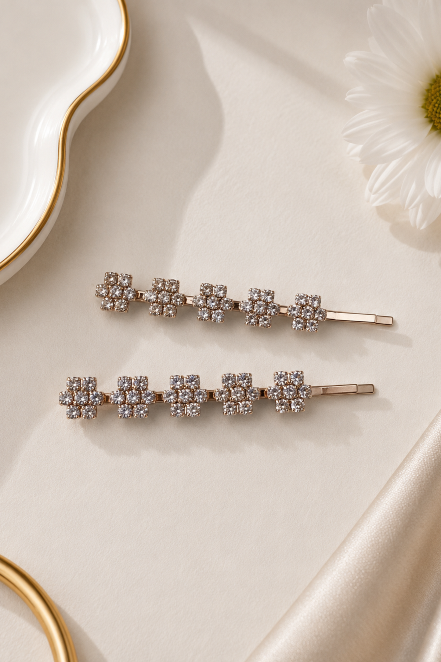 The 'All Eyes On Me' Hair Slides
