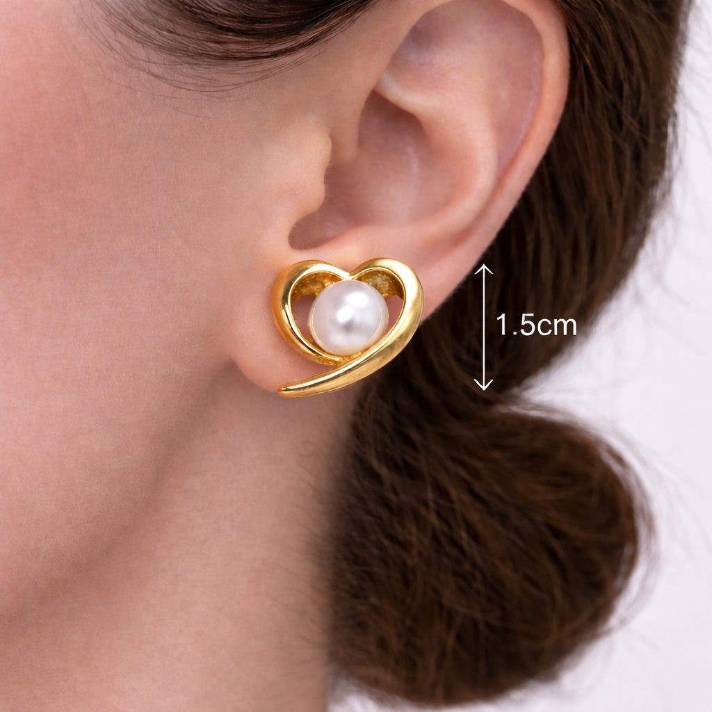 Amara Pearl Studs